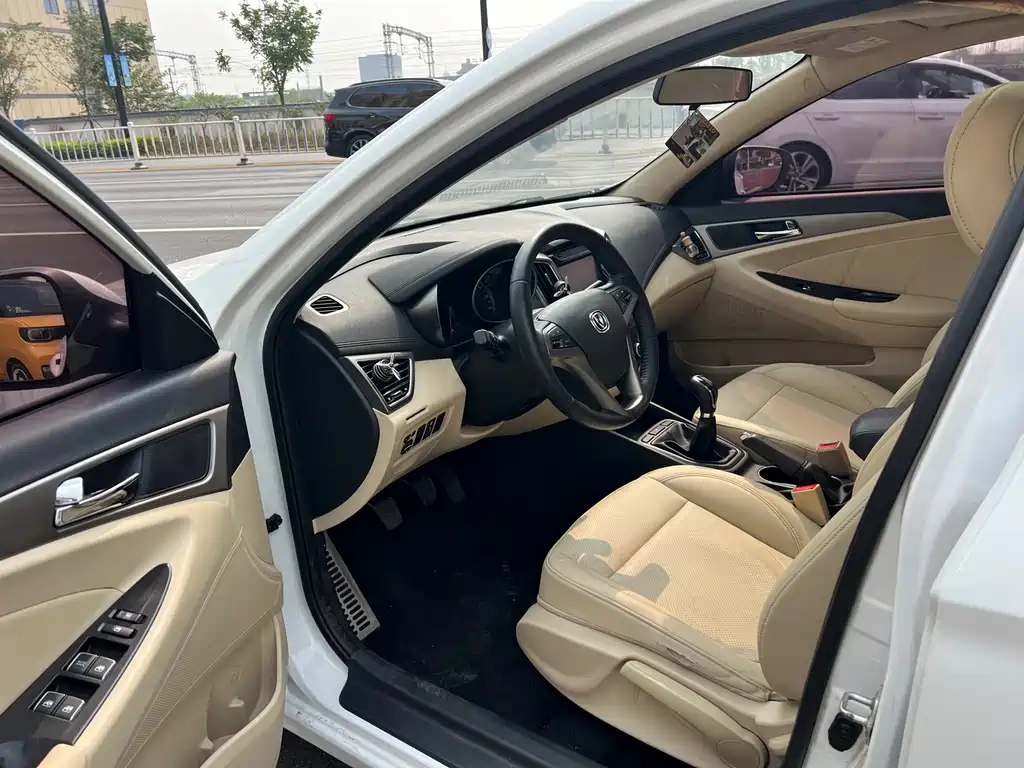 Changan Eado — миниатюра 12