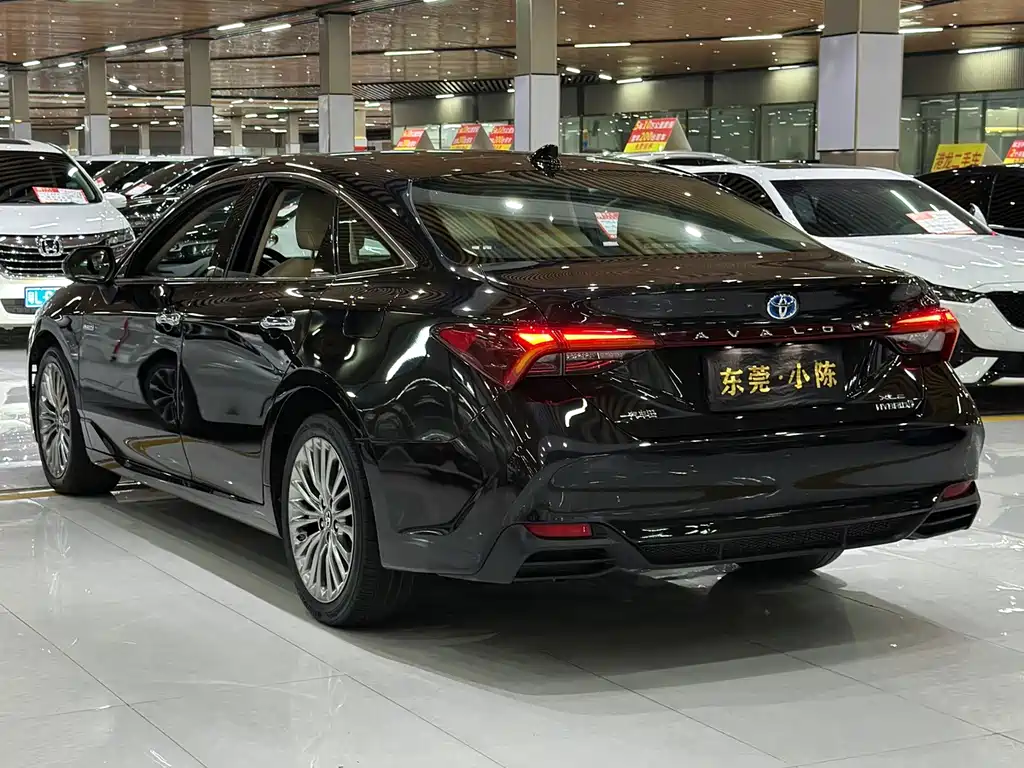Toyota Avalon — миниатюра 11
