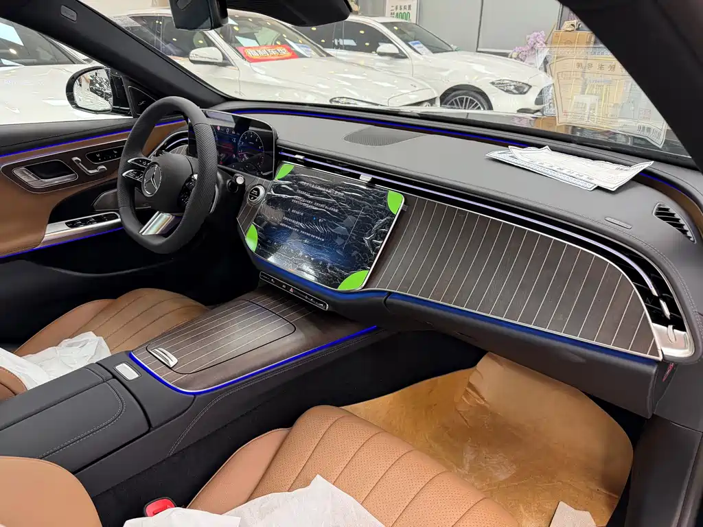 Mercedes-Benz E-Class — миниатюра 21