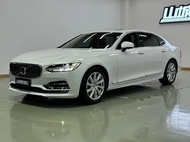 VOLVO S90 2019