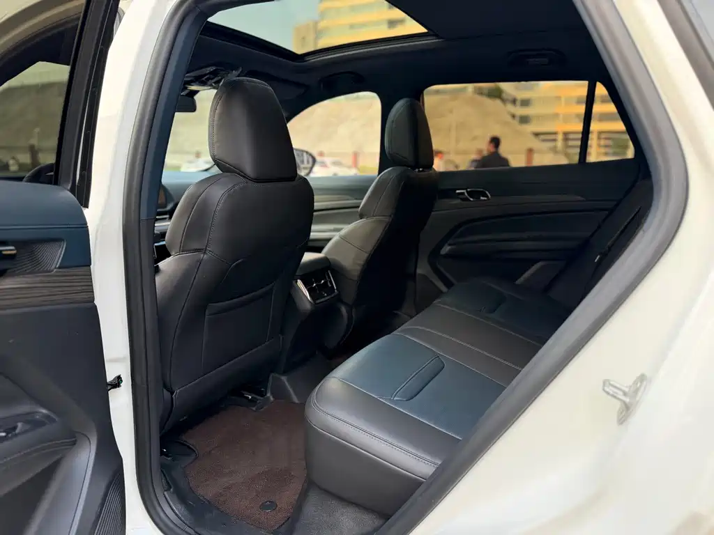 Ford Equator Sport — миниатюра 5