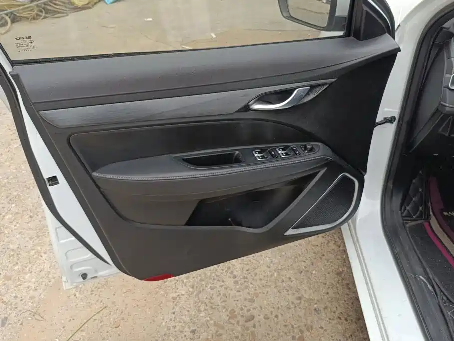 Geely Emgrand — миниатюра 7