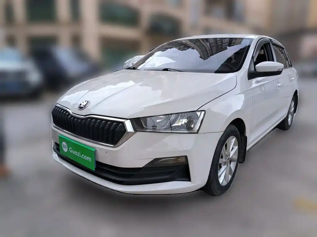 Skoda Rapid Spaceback 2021