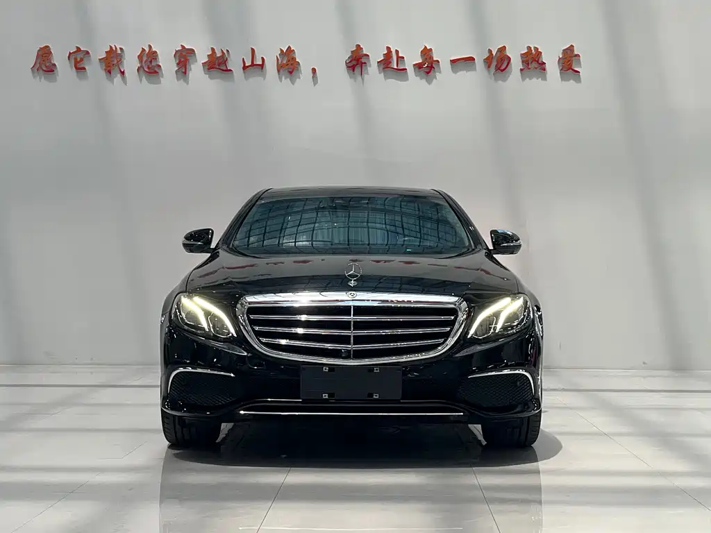 Mercedes-Benz E-Class — миниатюра 2