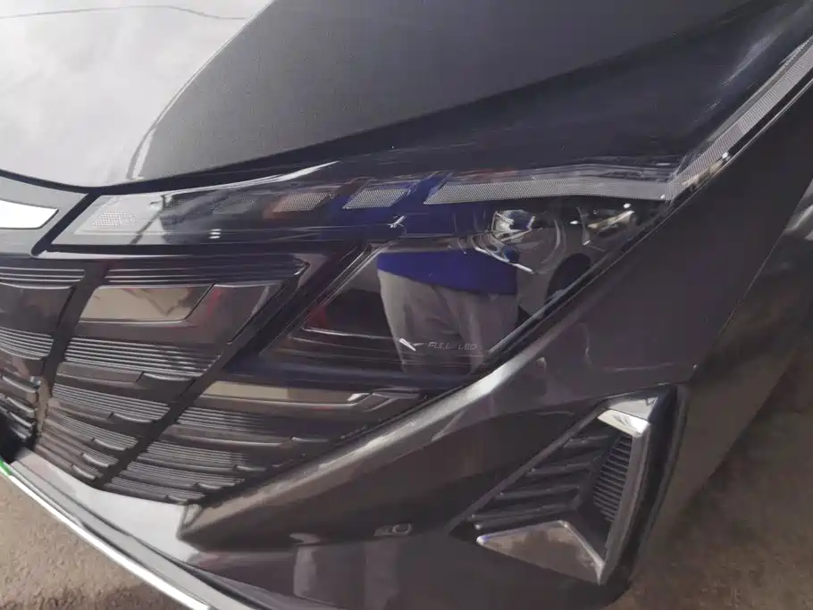 Changan UNI-Z New Energy — миниатюра 5