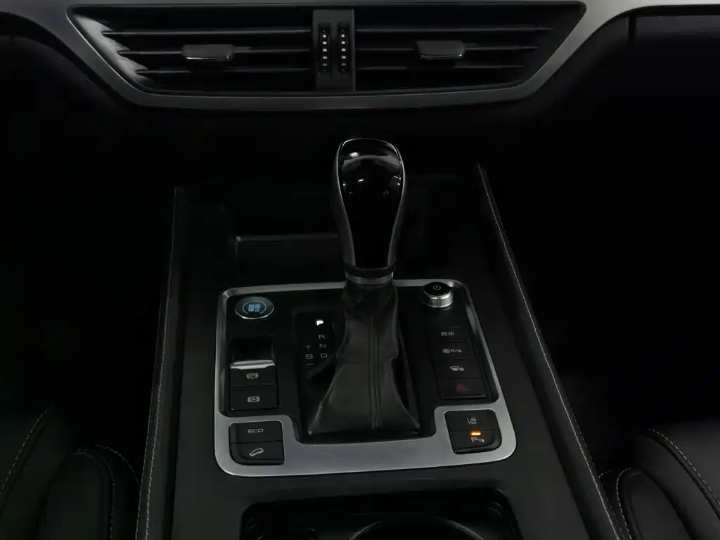 BYD Tang — миниатюра 13
