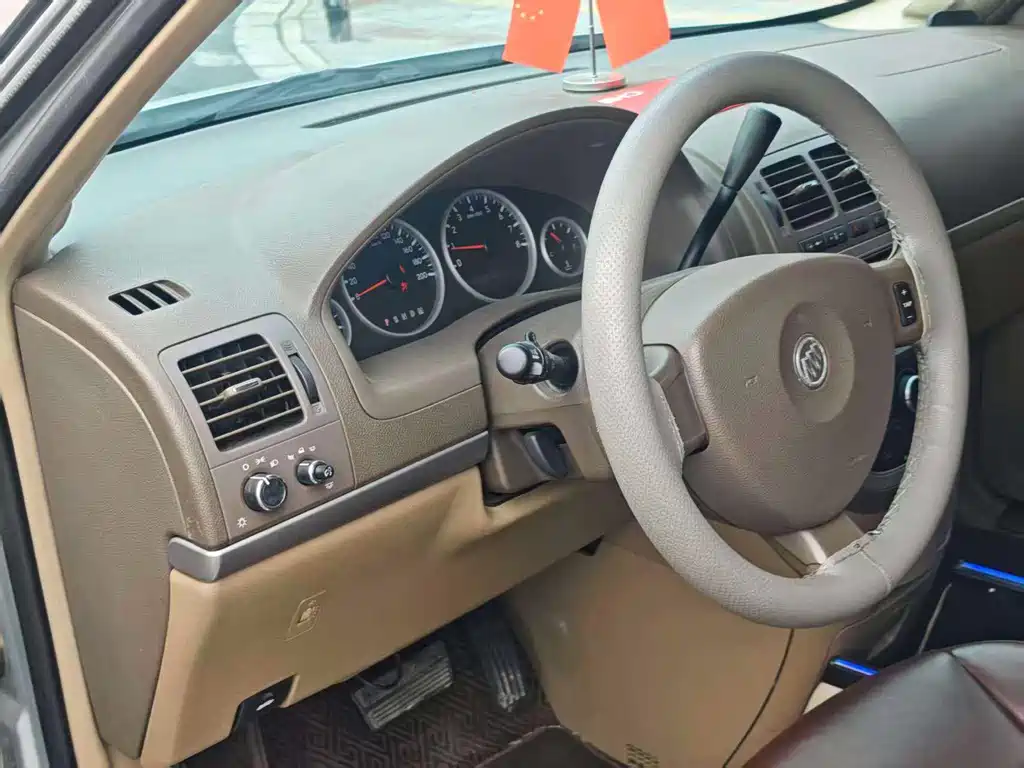 Buick GL8 — миниатюра 7