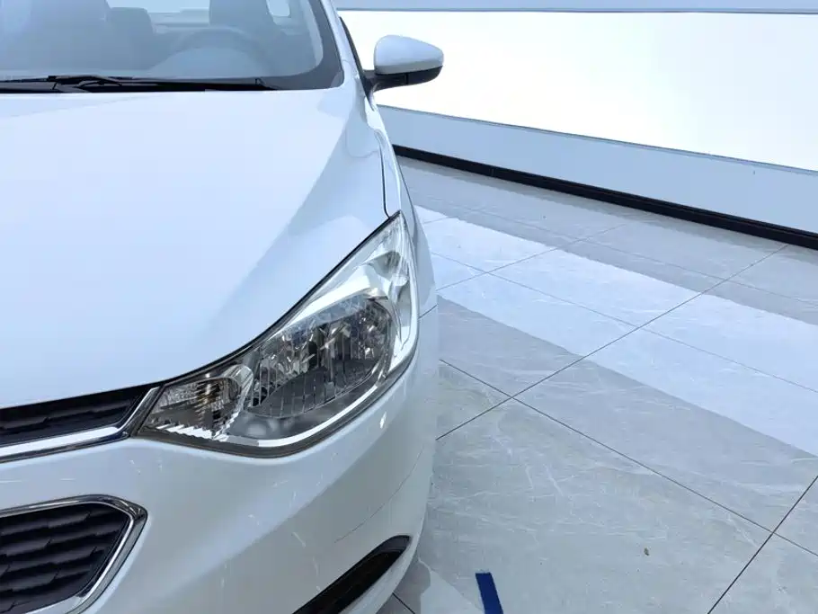 Chevrolet Sail — миниатюра 5