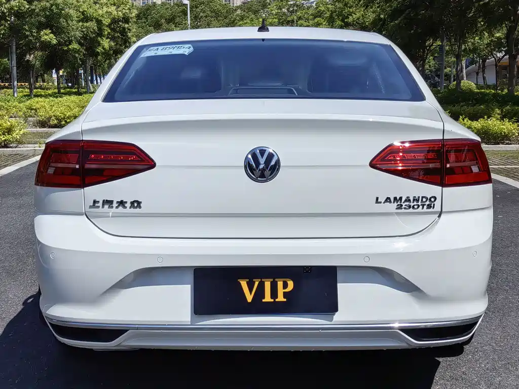 Volkswagen Lamando 2019 230TSI DSG VI