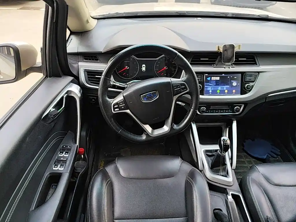 Geely Vision X3 — миниатюра 15