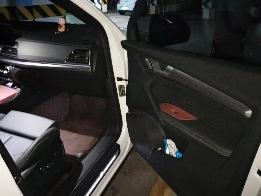 Audi Q5L — миниатюра 8