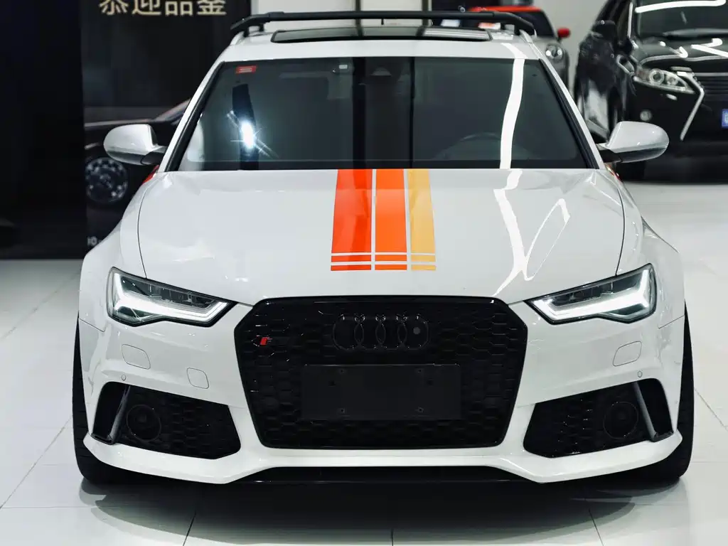 Audi RS 6 RS 6 4.0T Avant, фото 4