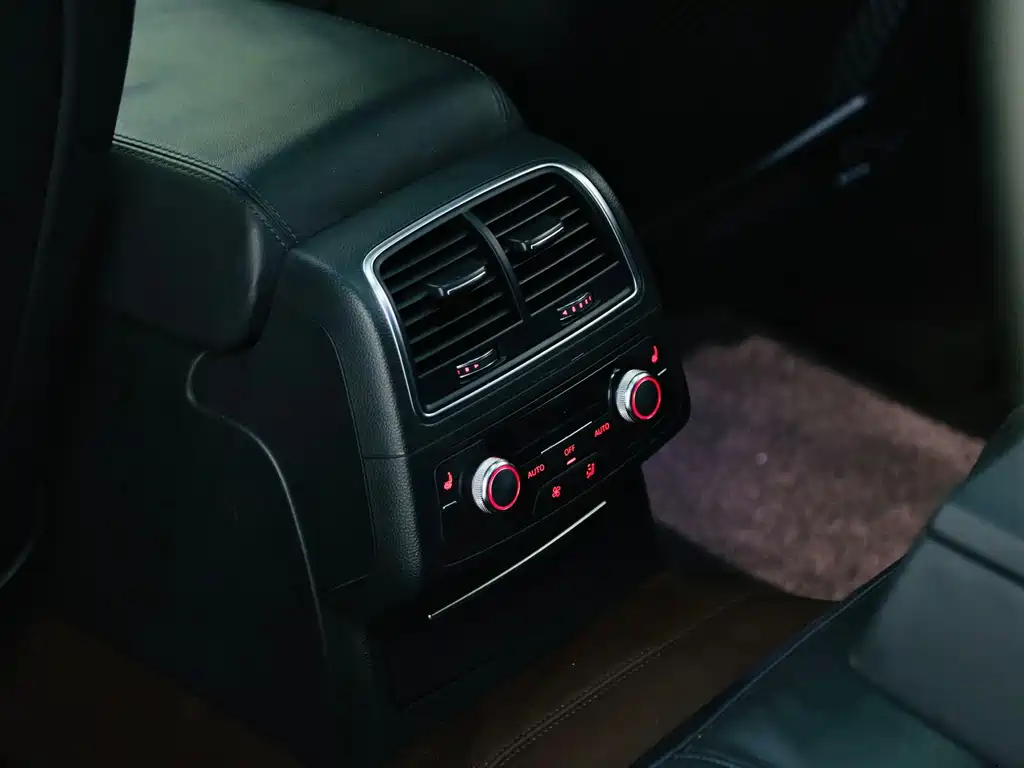 Audi RS 6 RS 6 4.0T Avant, фото 11