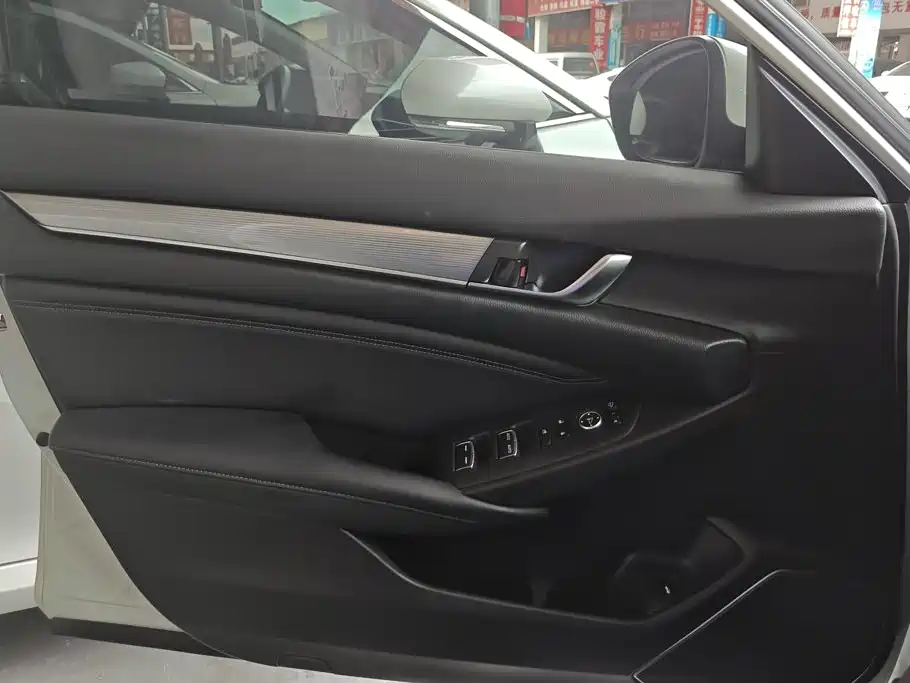Honda Accord — миниатюра 7