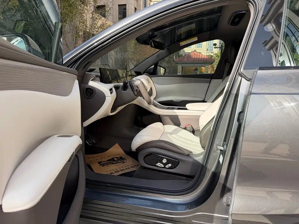 ZHIJI AUTOMOBILE ZHIJI LS7