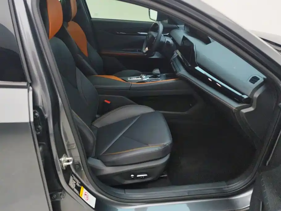 Changan UNI-V iDD — миниатюра 8