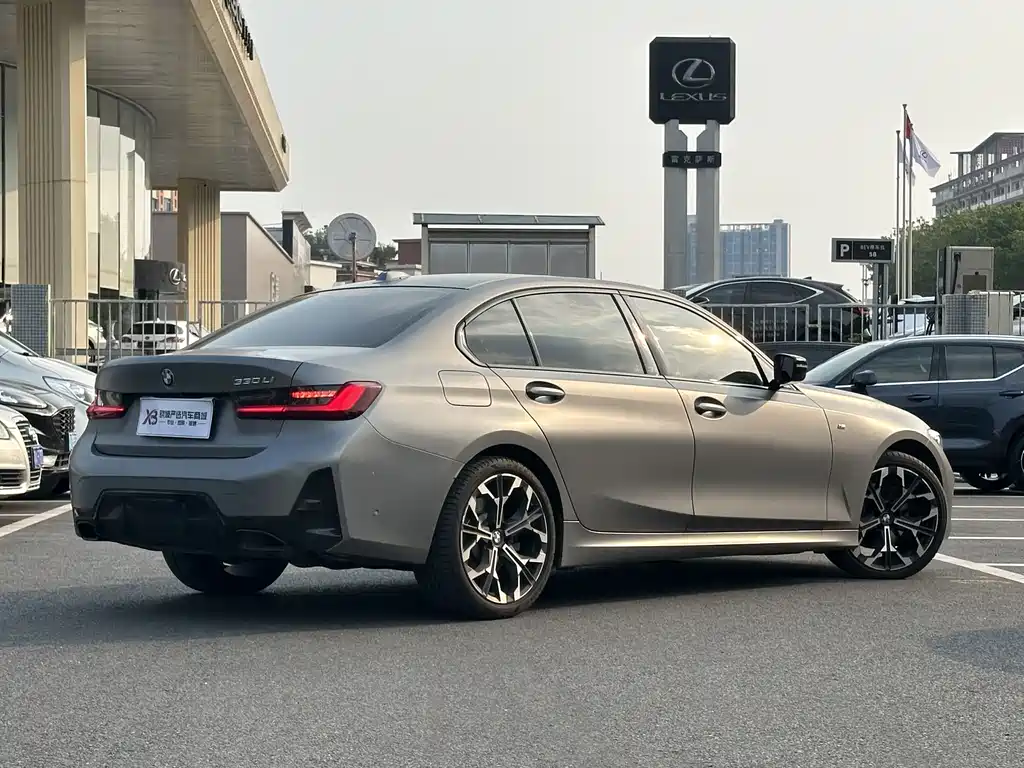 BMW 3 Series — миниатюра 7