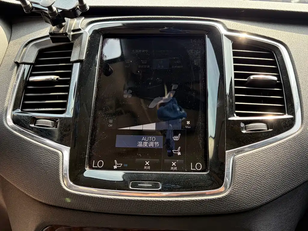 Volvo XC90 2015 T6 5 мест
