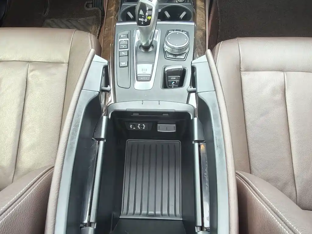 BMW X5 (Import) — миниатюра 9