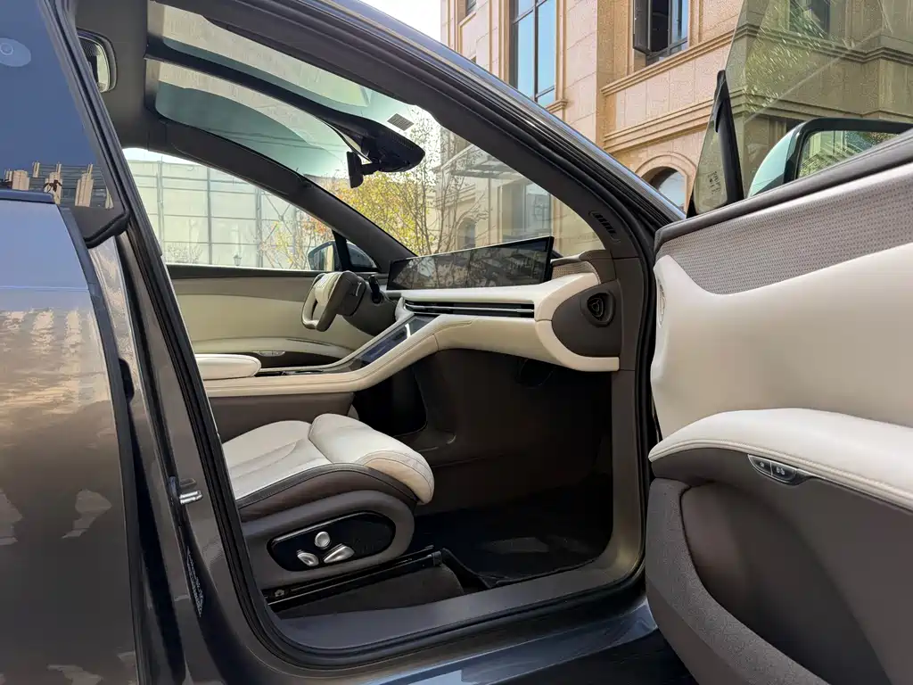 ZHIJI AUTOMOBILE ZHIJI LS7