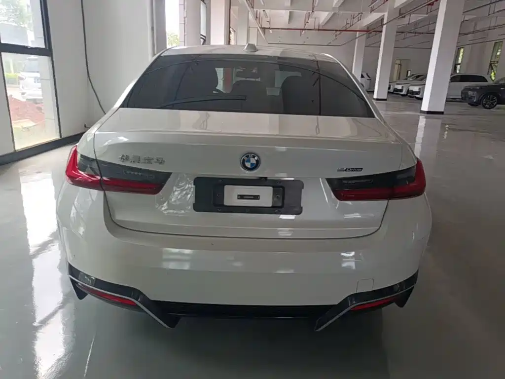 BMW i3 — миниатюра 6
