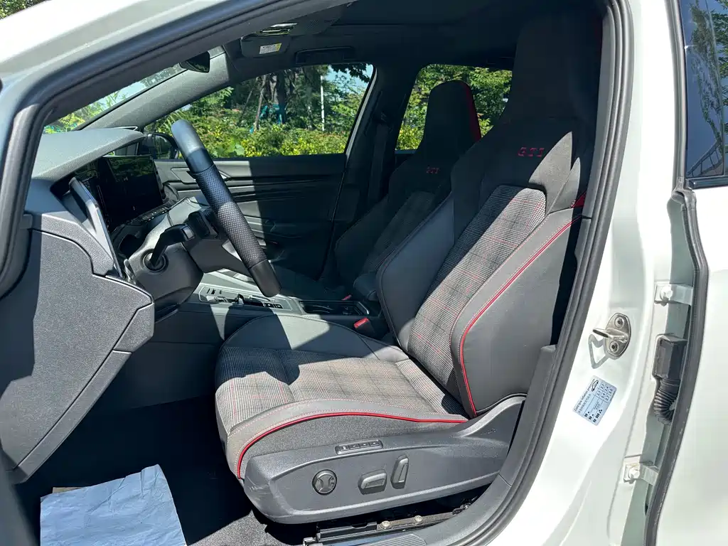 Volkswagen Golf GTI — миниатюра 9