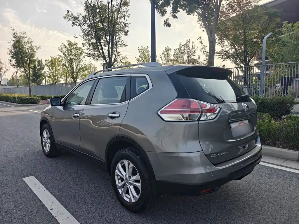 Nissan X-Trail — миниатюра 10