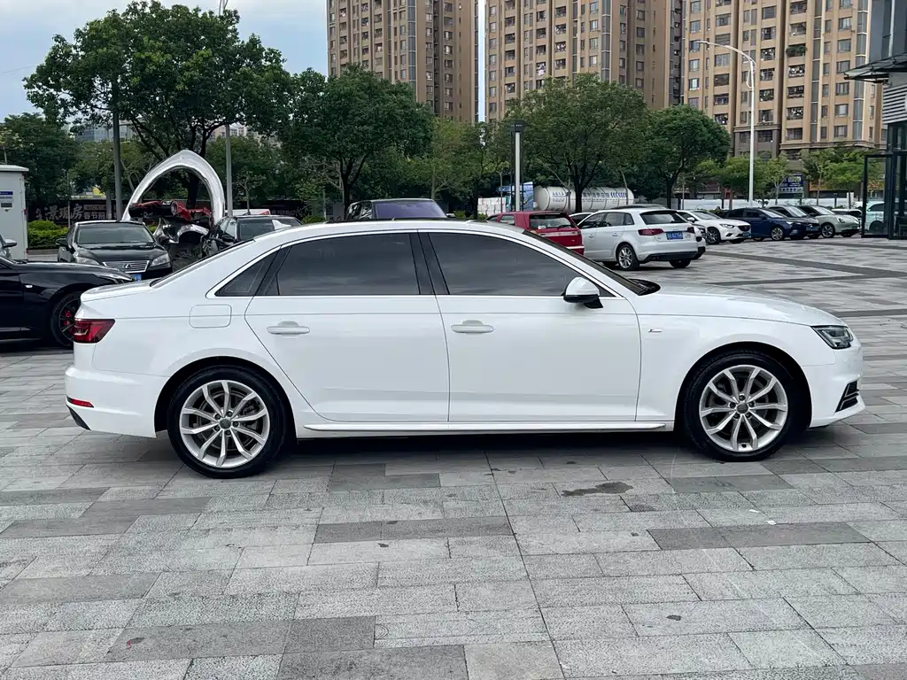 Audi A4L — миниатюра 7
