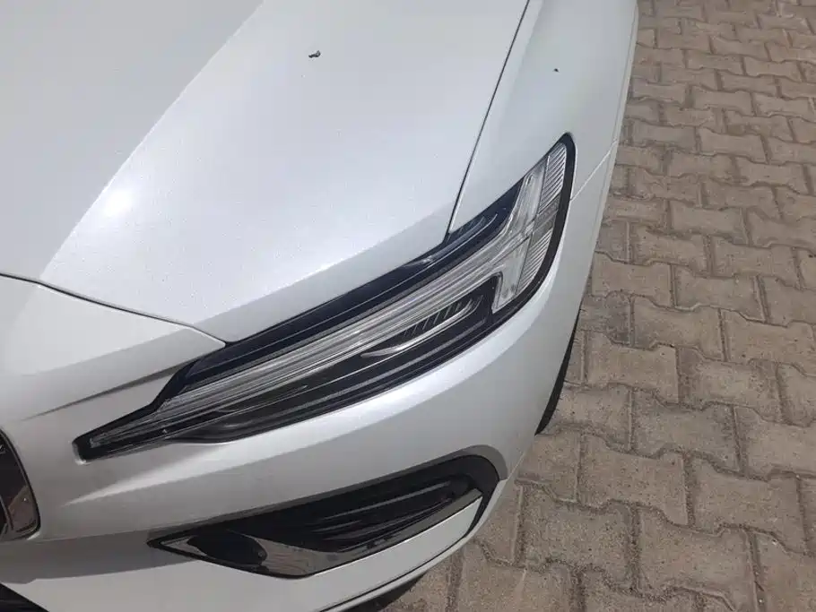 Volvo S60 — миниатюра 5