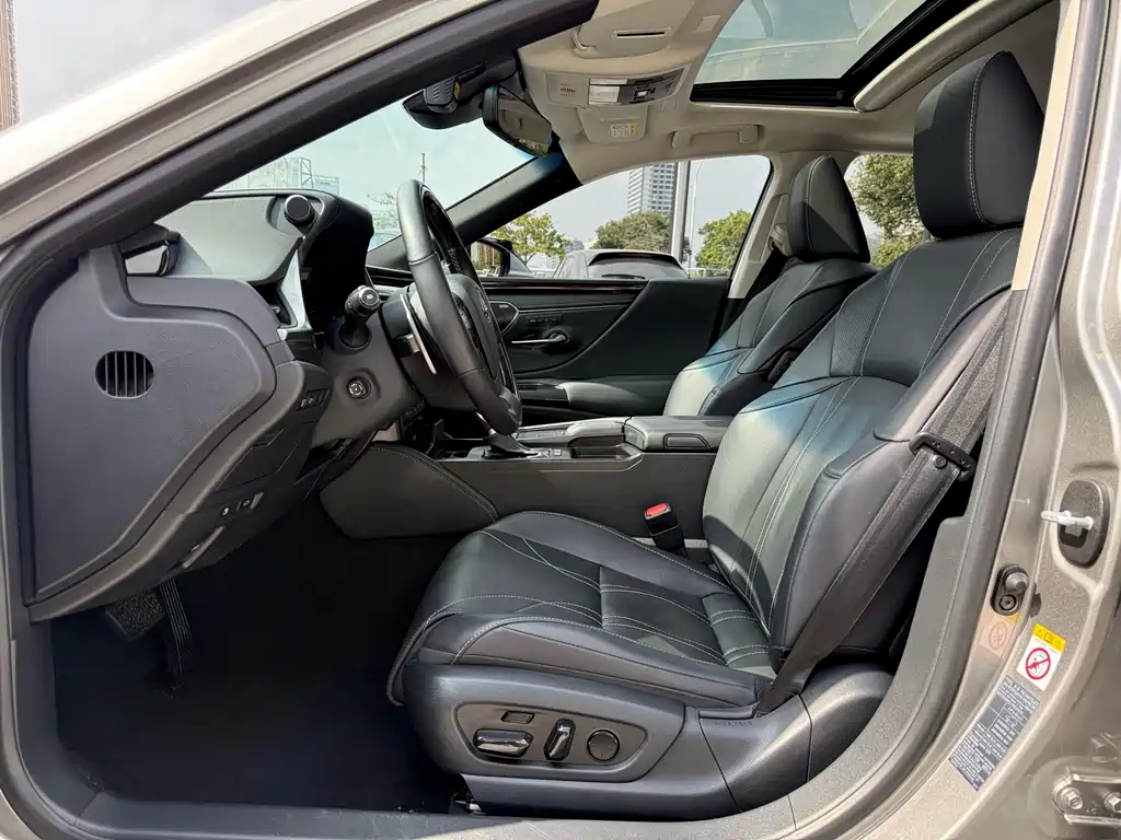 Lexus ES 2018 300h Executive V