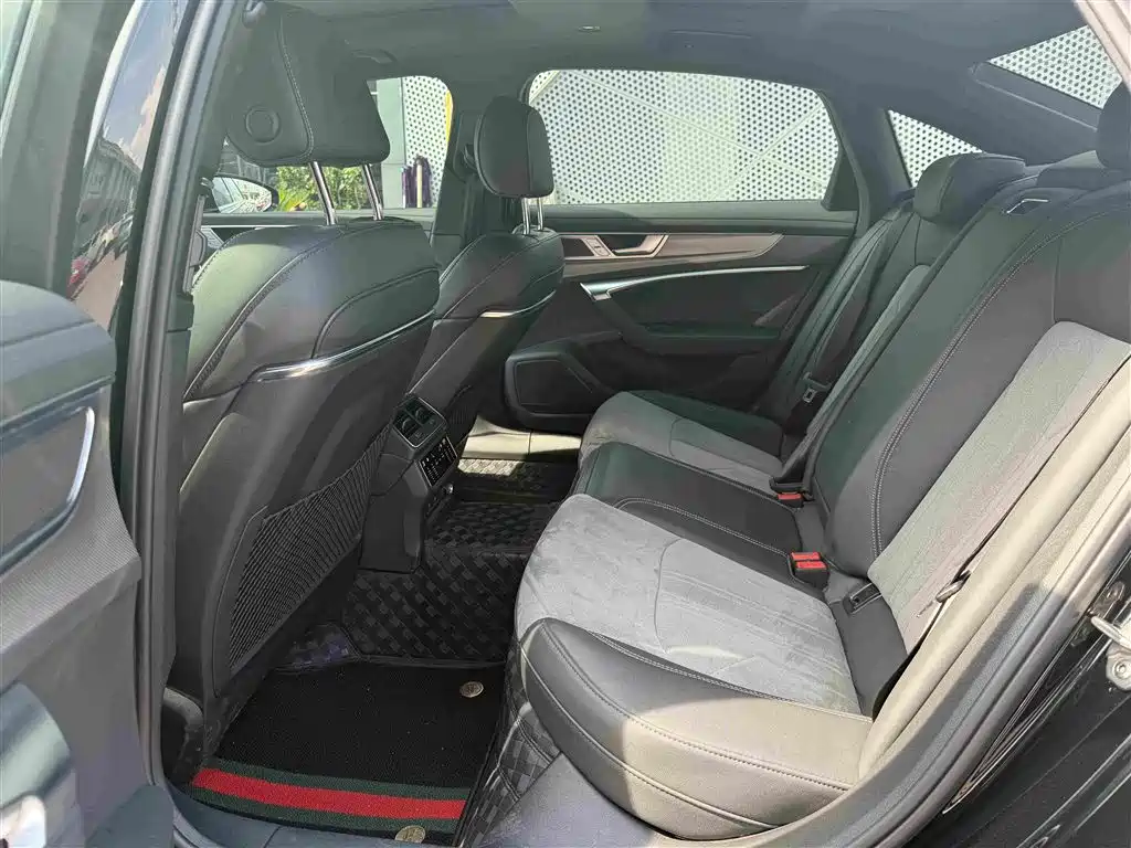 Audi A6L — миниатюра 9