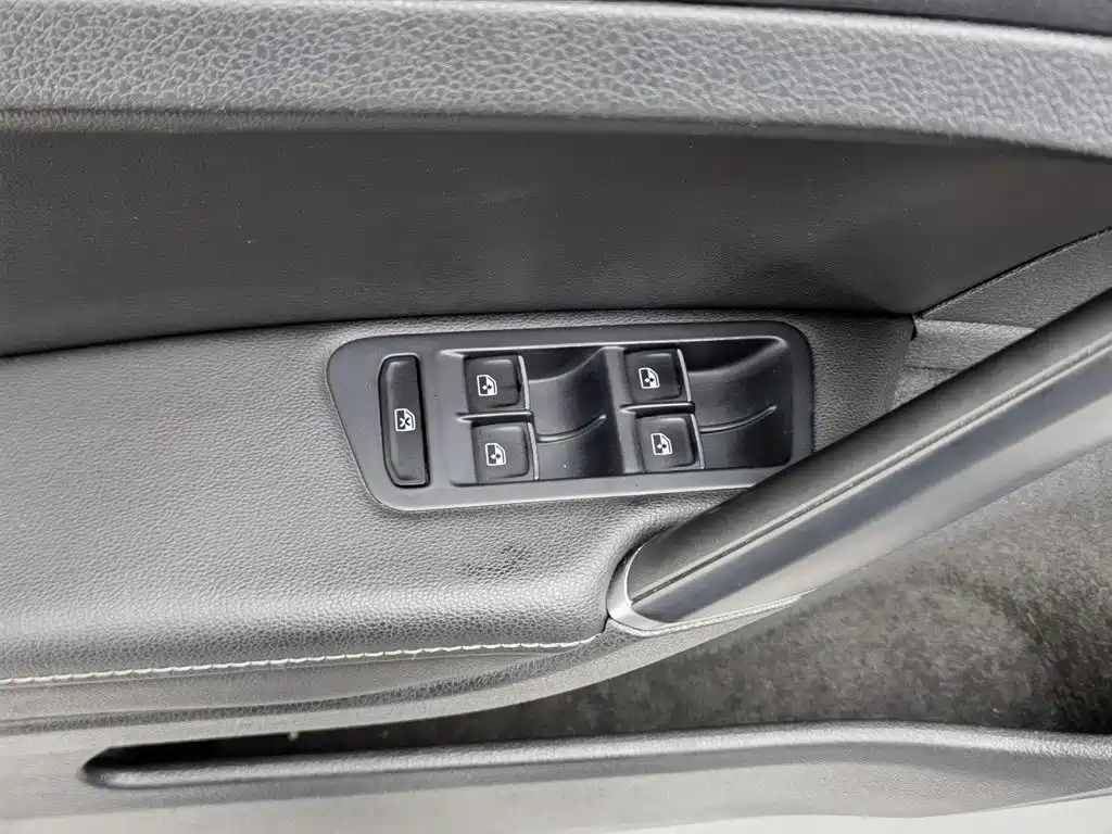 Volkswagen Golf — миниатюра 9