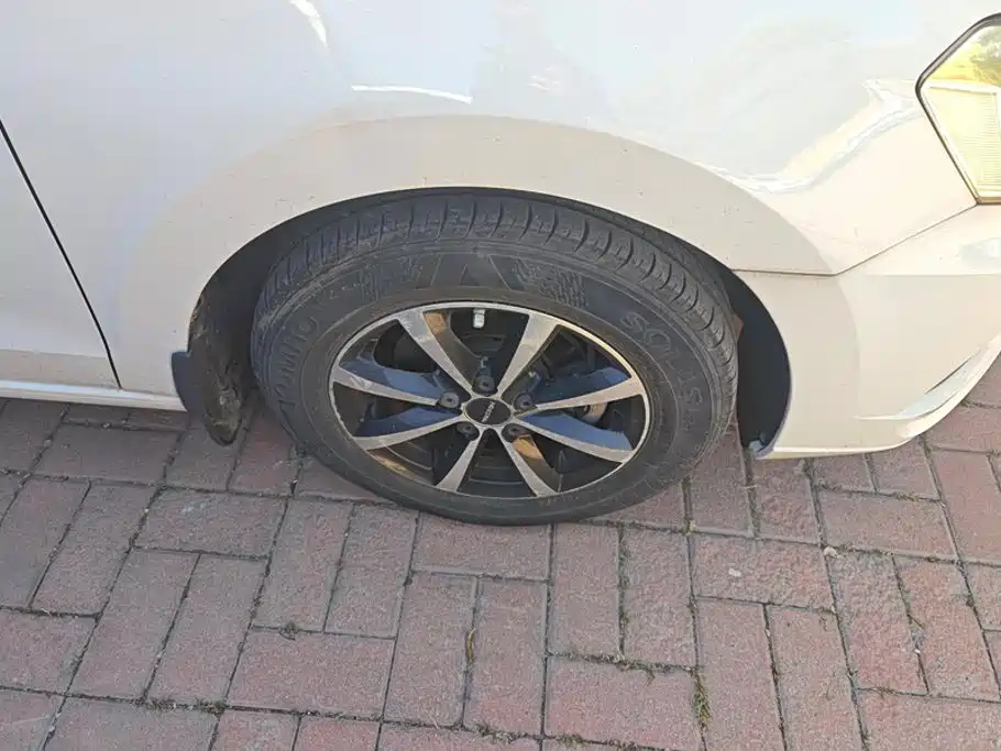 Volkswagen Jetta — миниатюра 6