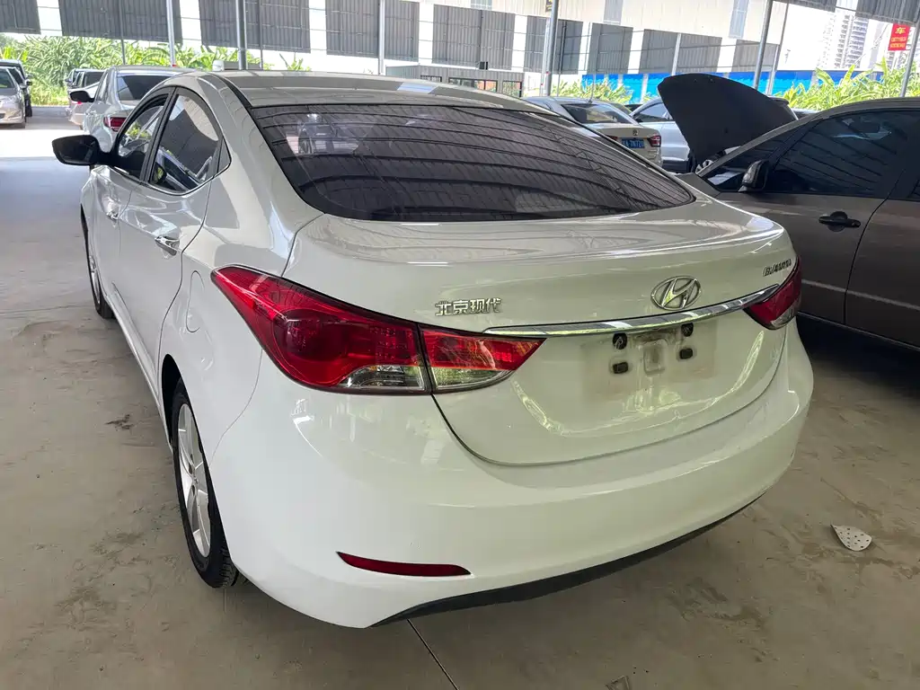 Hyundai Elantra Langdong — миниатюра 7