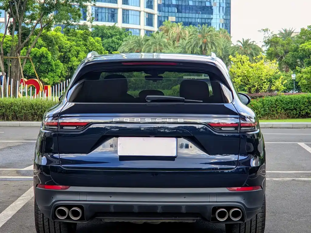 Porsche Cayenne — миниатюра 16