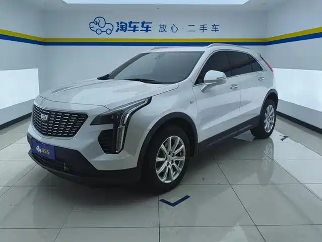 CADILLAC XT4