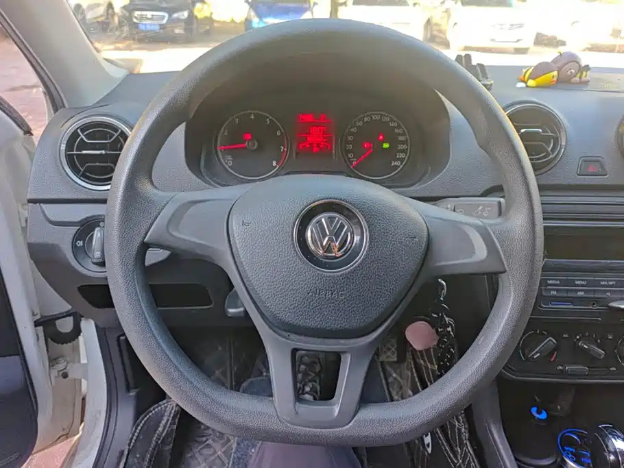 Volkswagen Jetta — миниатюра 15