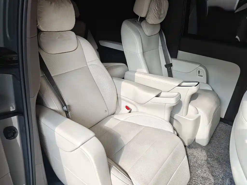 Li Auto Li MEGA — миниатюра 8