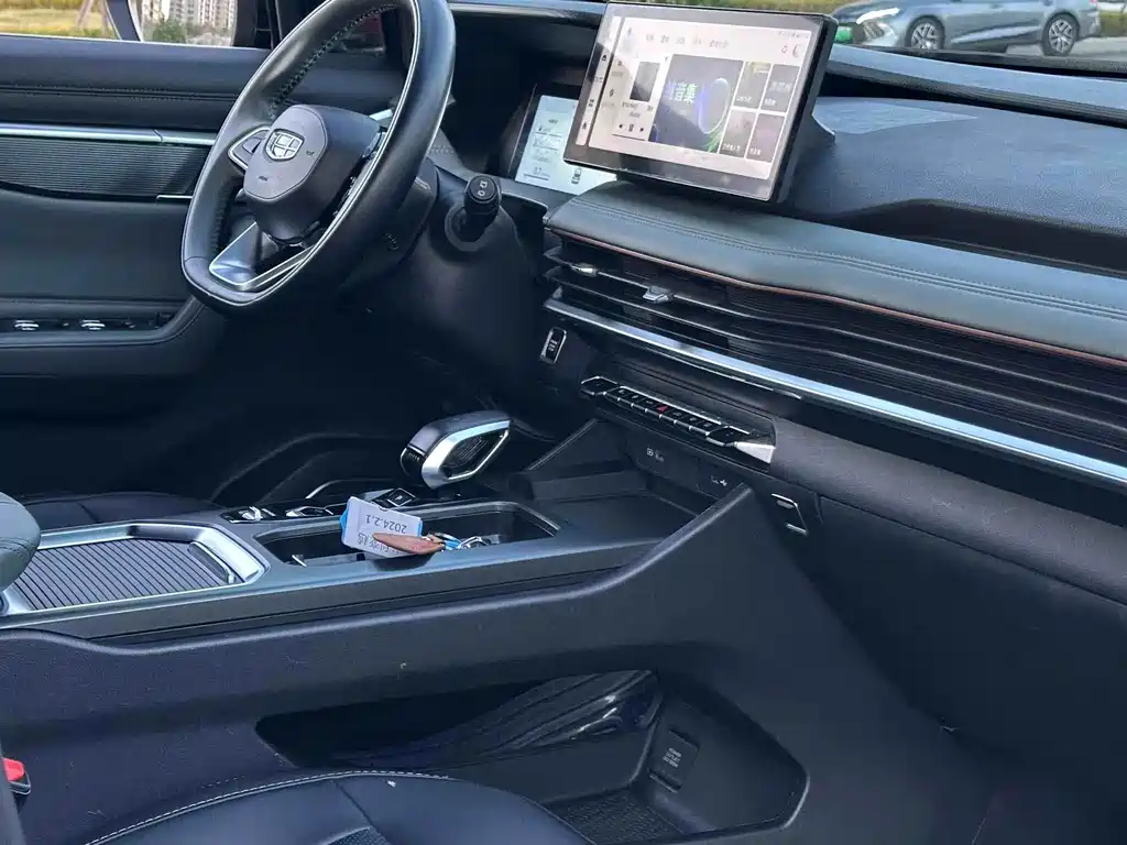 Geely Haoyue L — миниатюра 10