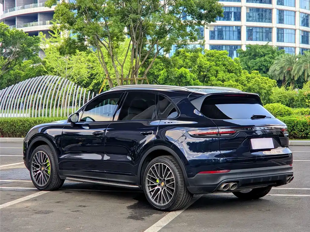 Porsche Cayenne — миниатюра 17
