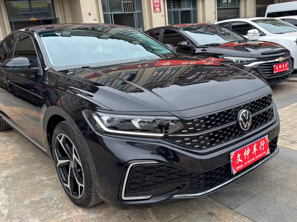 Volkswagen Passat 2023 330TSI Elite