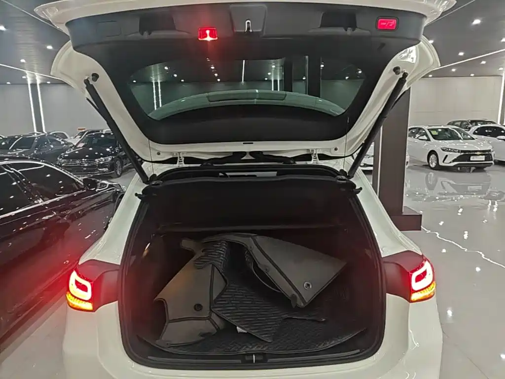 Mercedes-Benz GLA — миниатюра 19