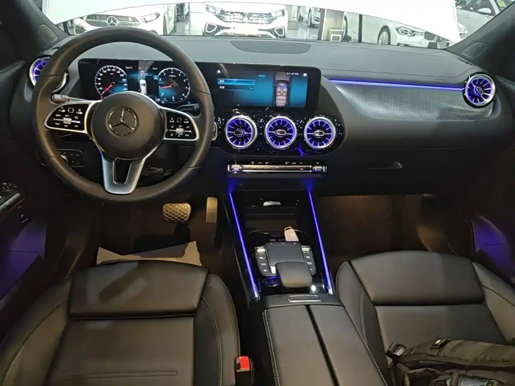 Mercedes-Benz GLA — миниатюра 10