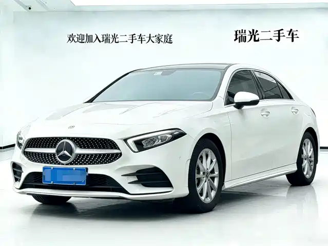 MERCEDES-BENZ A CLASS 2022