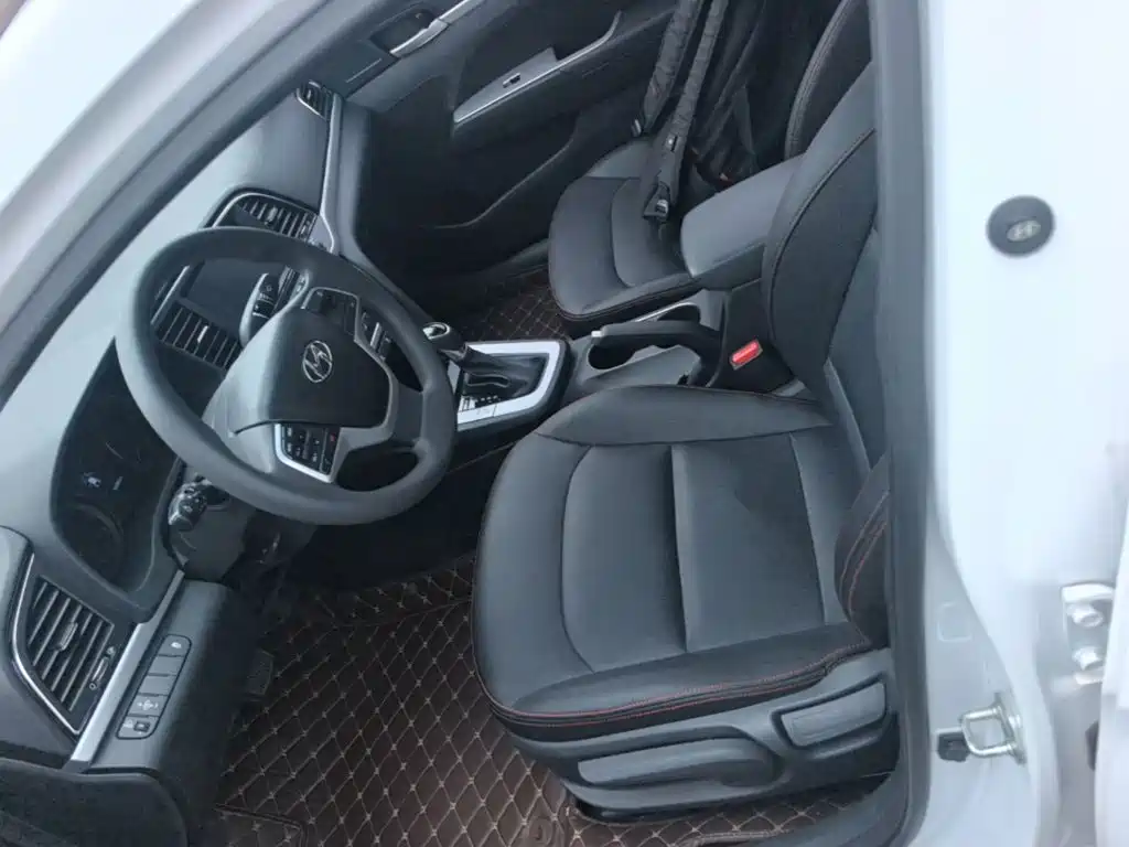 Hyundai Elantra — миниатюра 15