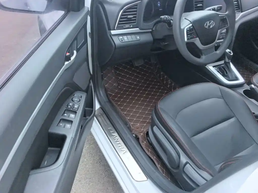 Hyundai Elantra — миниатюра 16