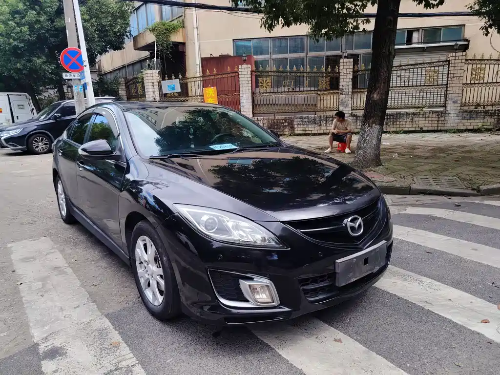 Mazda Ruiyi 2012 2.0L AT Luxury