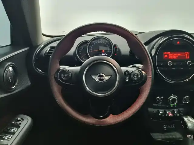 MINI Mini Clubman — миниатюра 7