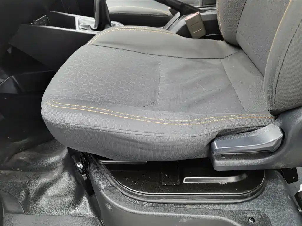 CHANGAN CHANGAN RUIXING M60