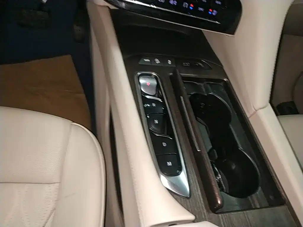 Buick Enclave — миниатюра 14